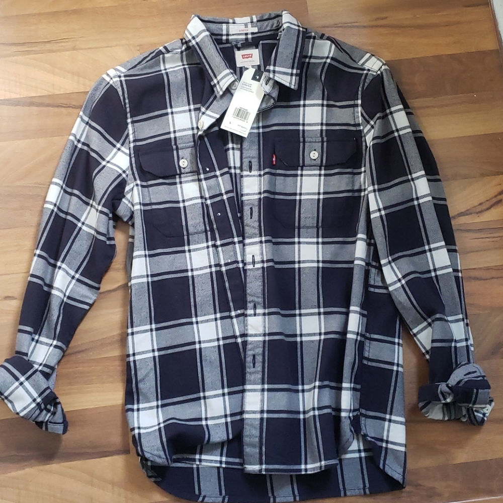 NWT Levis Flannel Size Small
